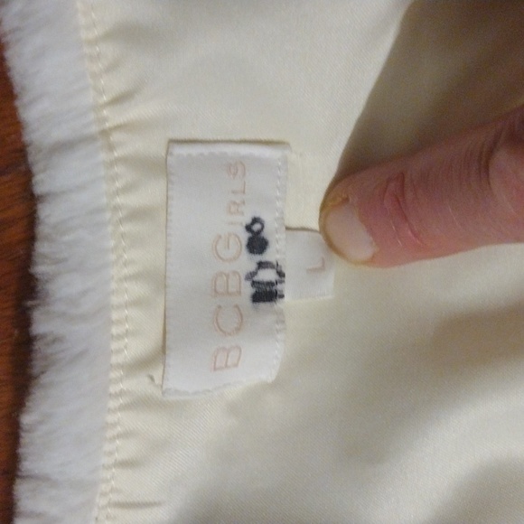 BCBGirls Faux Fur Shawl Coat lined girls L - Picture 5 of 8
